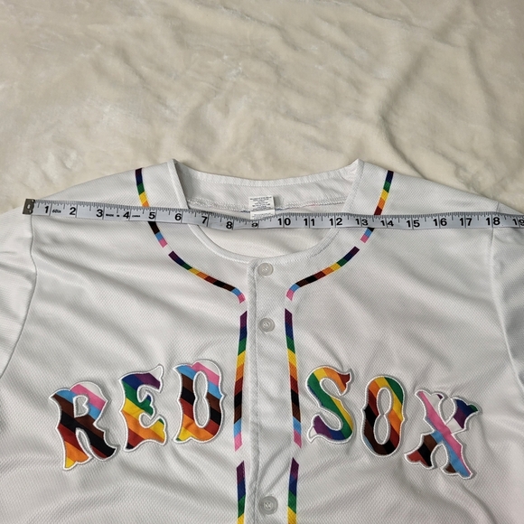 Boston Red Sox Baseball Pride Jersey 2023. Size Large. Unisex - Picture 8 of 10